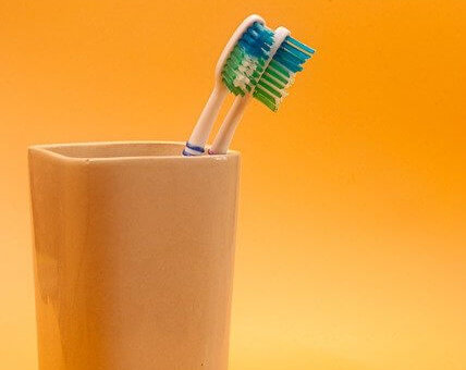 Zahn bzw. Mundpflege bei Pflegebedürftigen