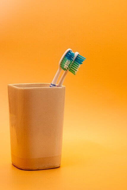 Zahn bzw. Mundpflege bei Pflegebedürftigen